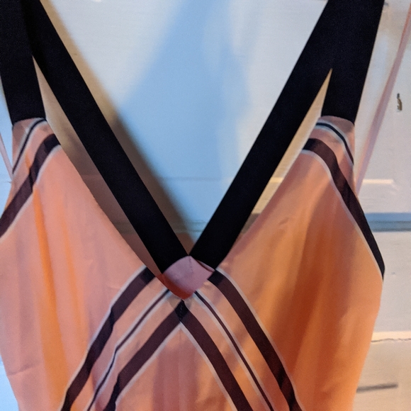 Crossback, open back dress - Picture 2 of 8